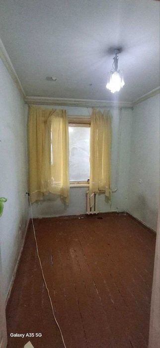 Продаётся 2х комнатная квартира 4-этаже 6-веранда Адрес Багишамал ГУВД