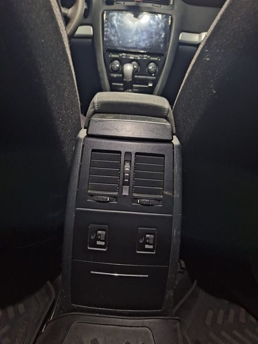 Vând skoda octavia scout 4x4