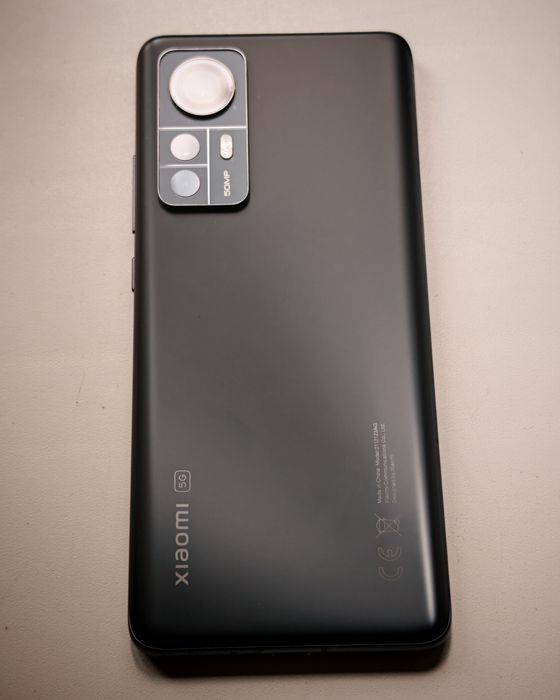 Продаётся смартфон Xiaomi 12x, память 8/256 gB