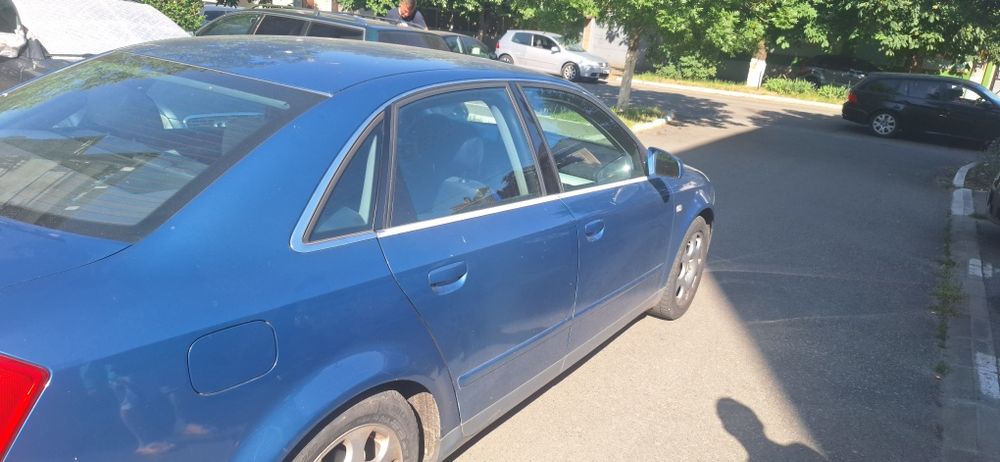 AUDI A4 2001 — imagine 4