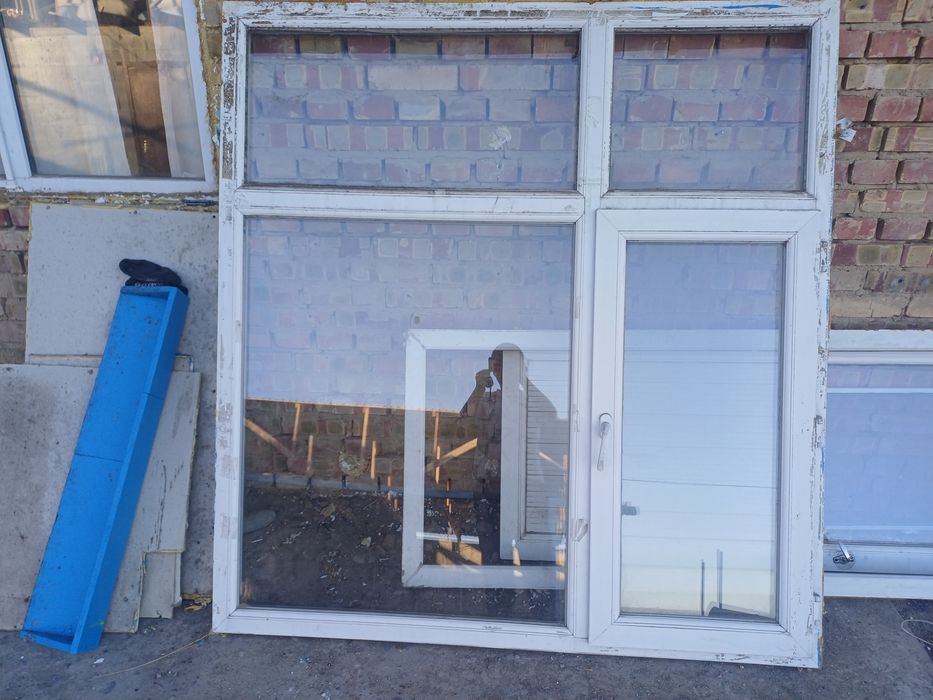 Терезе,есік сатылады.Окно и дверь продаёться 40000 тг