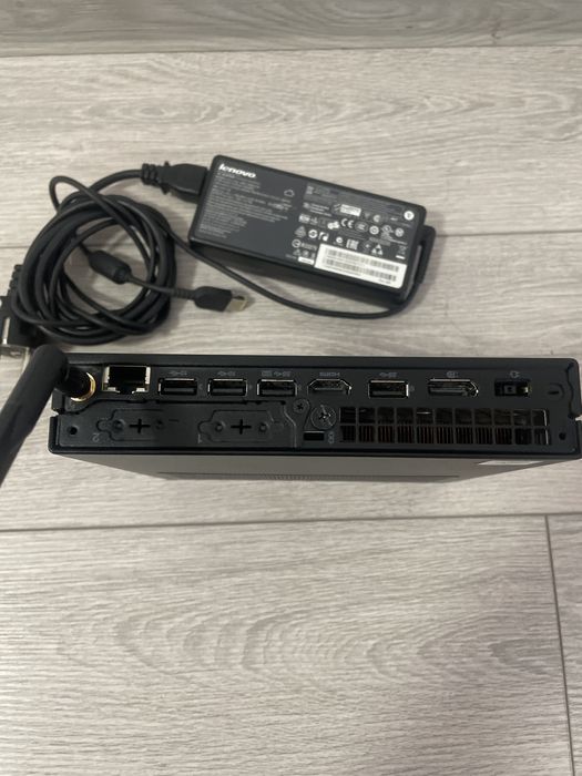 Lenovo ThinkStation P340 Tiny Impecabil