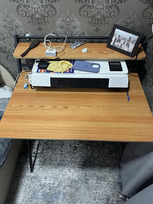 Продается стол в хорошем состояний