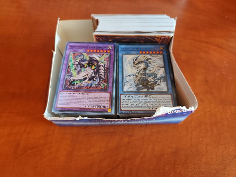 Yu-Gi-Oh комплекти карти
