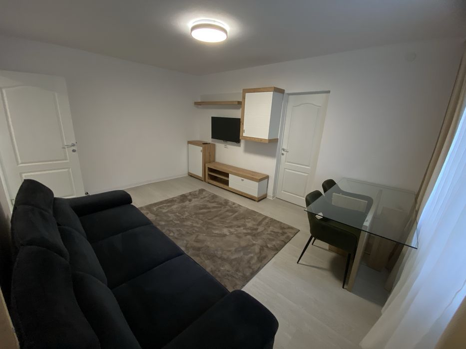 Inchiriez apartament 2 camere semidecomandat Iulius Town ,Dacia, Torontal