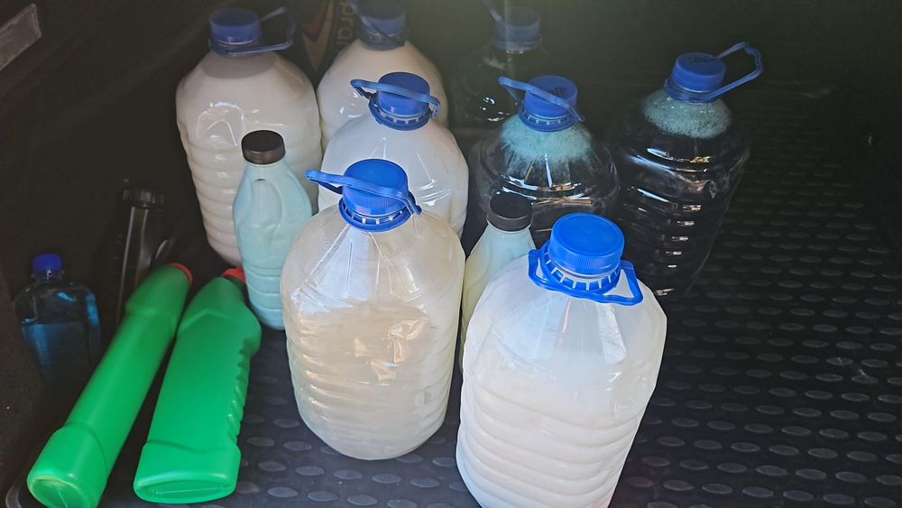 Detergent lichid rufe , vase, balsam pentru rufe.