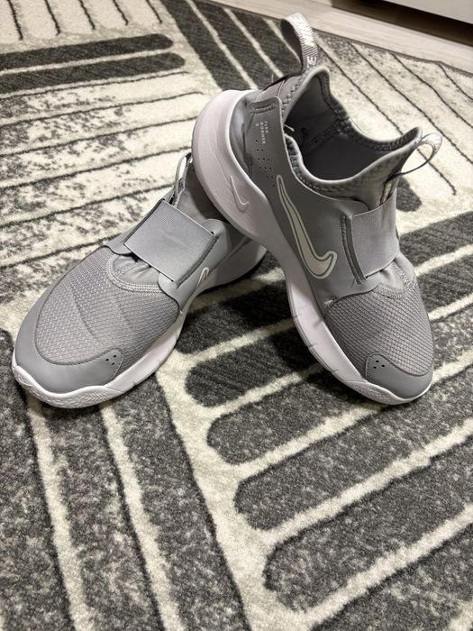 Маратонки   NIKE