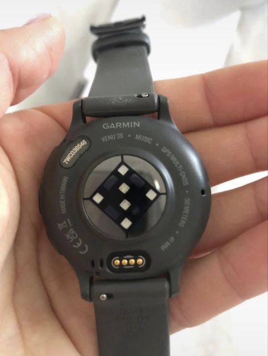 Vand. Garmin venu 3S full box