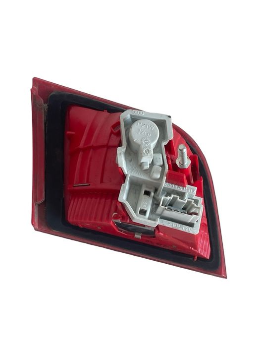 Stop Haion Dreapta Audi A3 Ii 8P1 2003 - 2013 8P4945094B