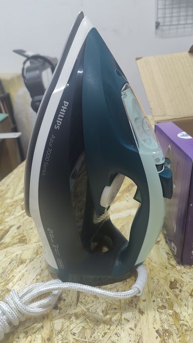 Утюг Philips DST7031. Б/у