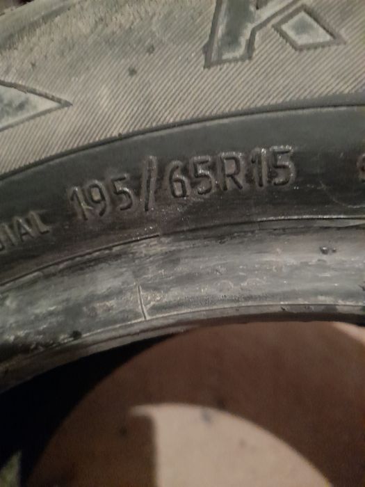 Продам шину р15 один,р16 один