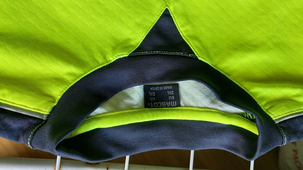 Bluza mascot marime mare