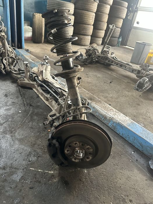Mecanica VW Arteon Passat B8 Fuzeta / etrier / suspensie / Jug Cadru