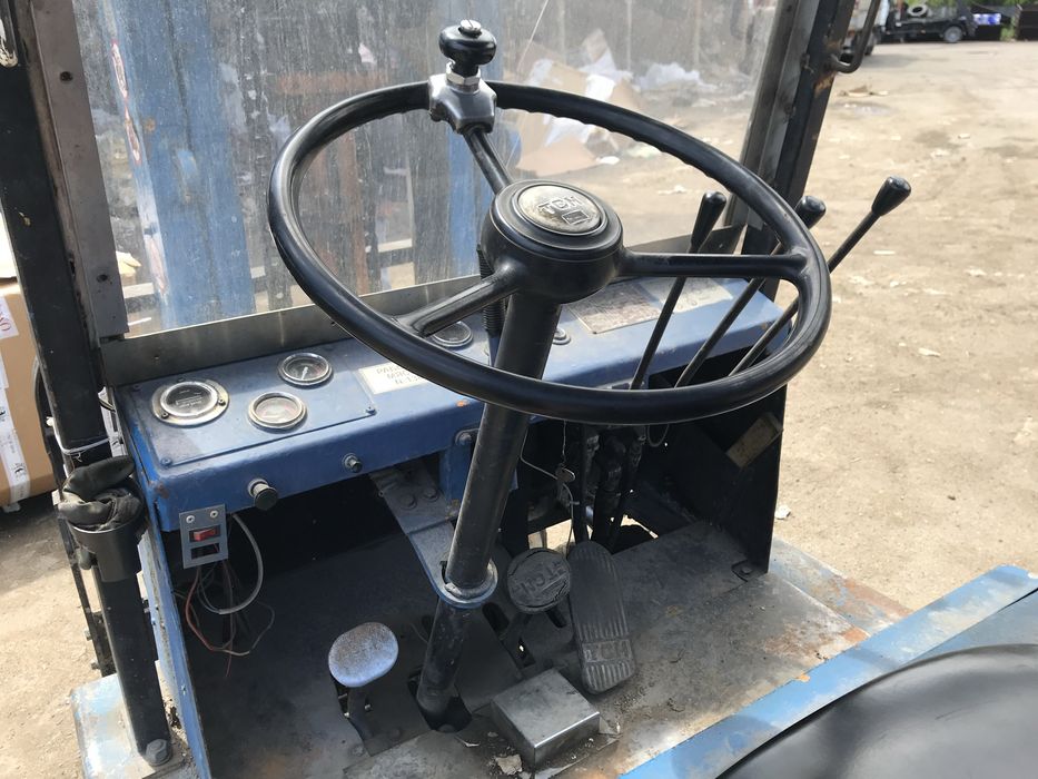 Бензинов мотокар TCM FG30Z4