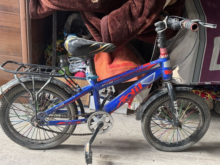 Велосипед сотилади детский 12 ёки 14 дюм гилдракли