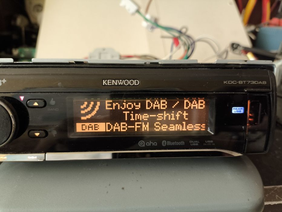 Висок клас автомобилна мултимедия Kenwood KDC-BT73DAB/DAB+ и Bluetooth
