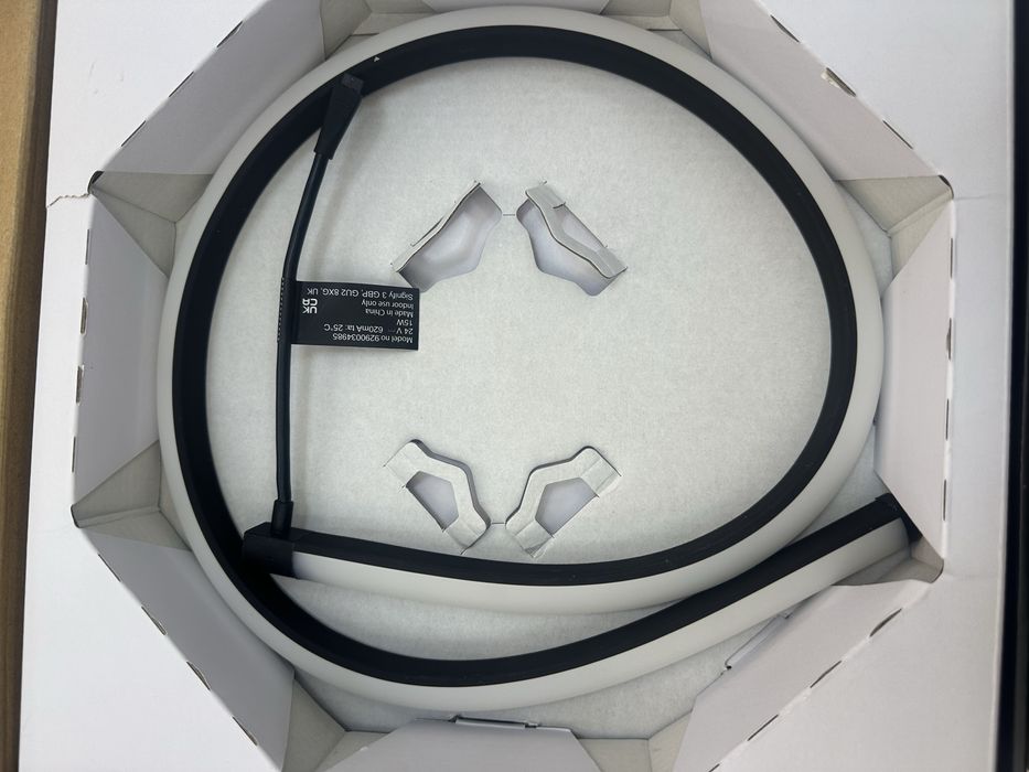 LED ленти Philips Hue Play Gradient PC 24-27