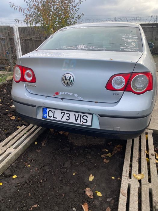 Vând Passat B6 1.6 fsi