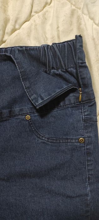 Продам тёмно-синие джинсы