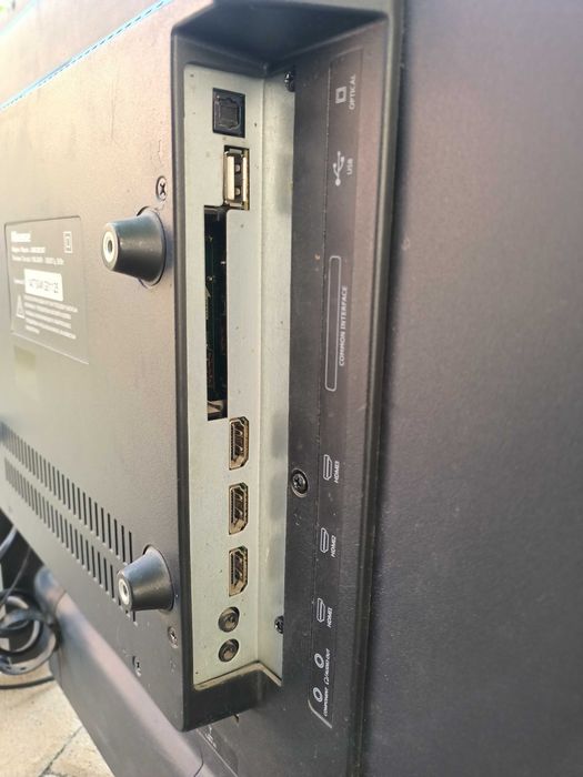 Продам LED телевизор "Hisense LHD32D36T".