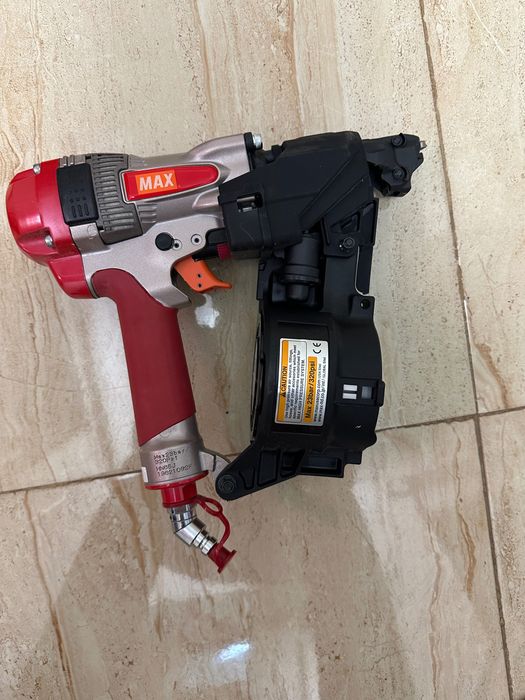 Pistol Pneumatic de Bătut Cuie pentru Conectori Metalici MAX PowerLite HN65J (Înaltă Presiune, 23 Bar)