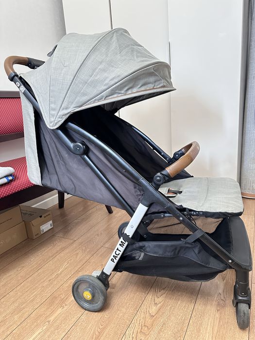 Коляская прогулочная joie pact max