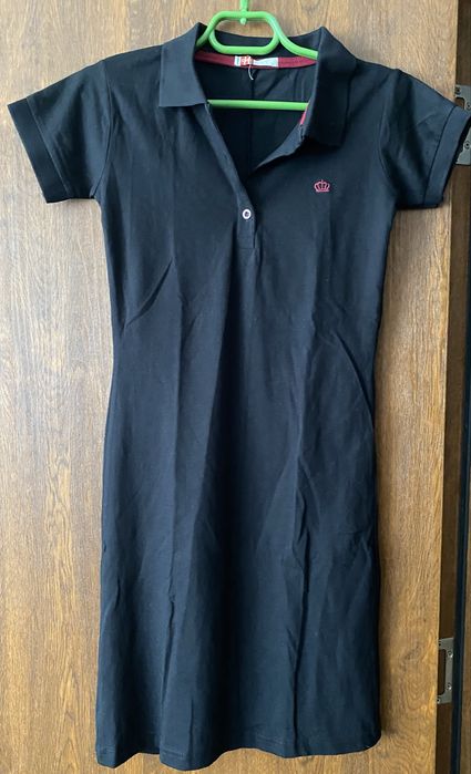 Роклите не са обличани