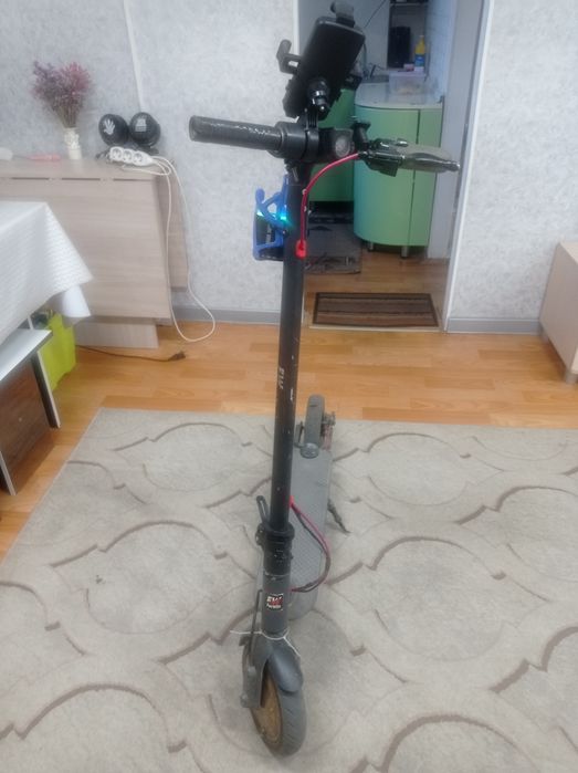 Продам электросамокат