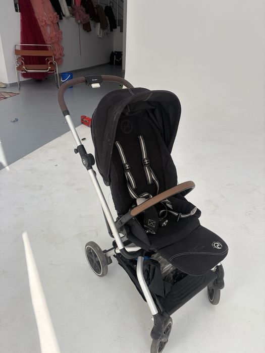Продам коляску cybex