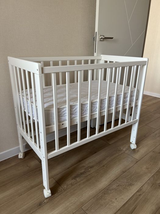 Продам детскую кроватку