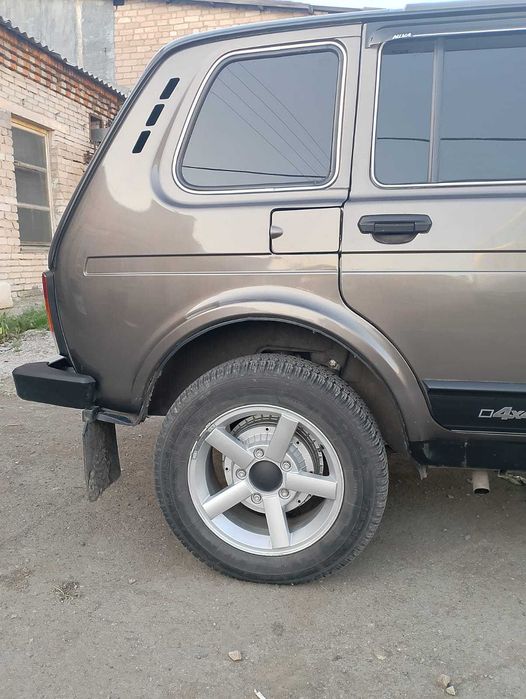 Лада нива 2131вездеход