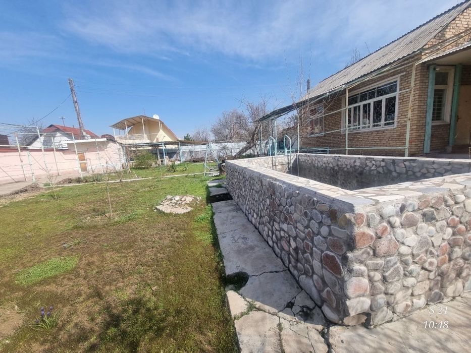 Dacha sotiladi srochna