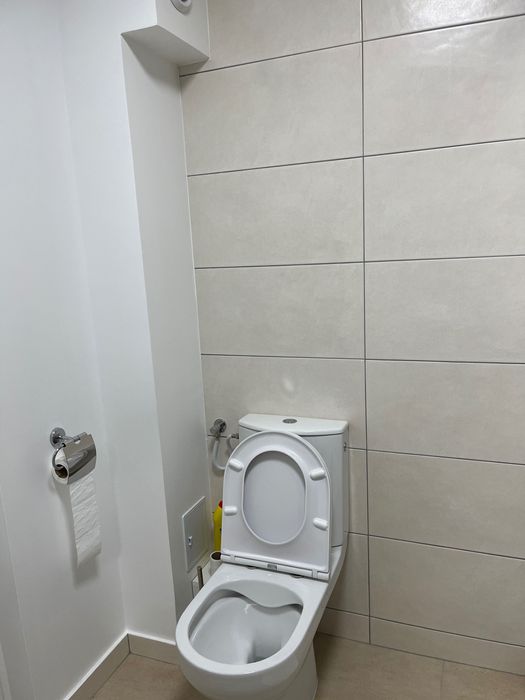 Inchiriez apartament