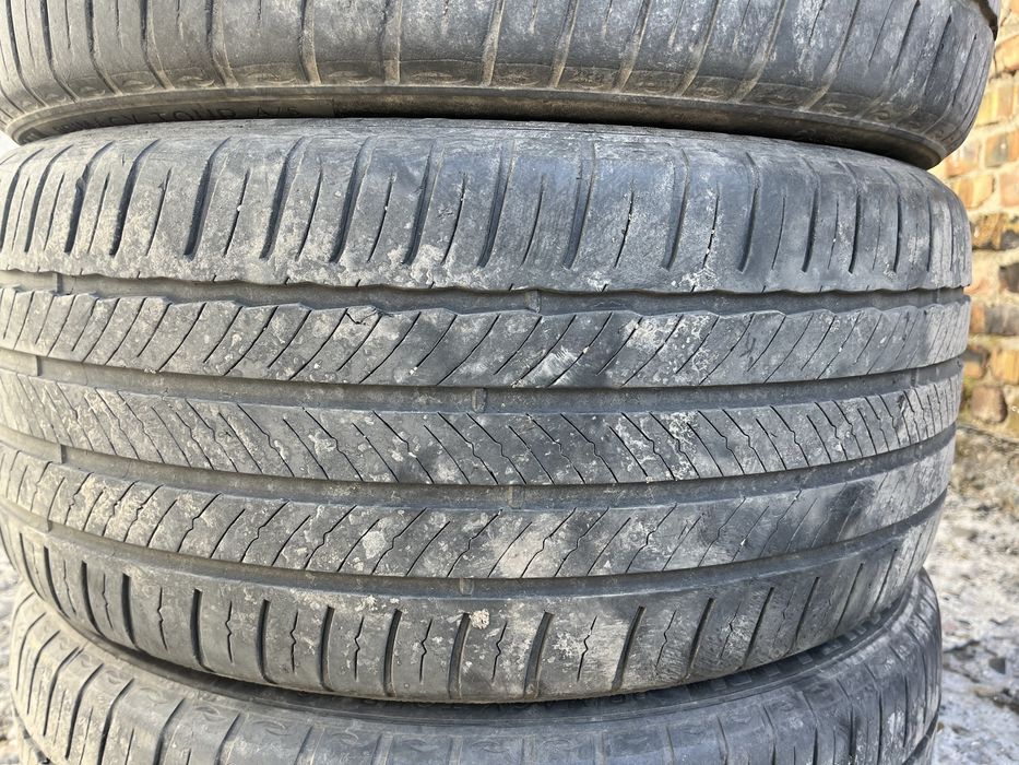 Продам 245/40/19 шины летние Michlen