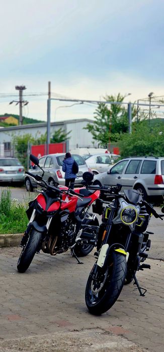 Honda Hornet CB1000 2025 / Schimb