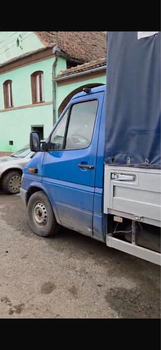 Mercedes Sorinter masina transport animale