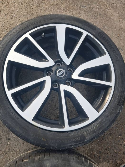 Ляти джанти 19ки Нисан кашкай с гумите 225/45/19  Continental 6mm.