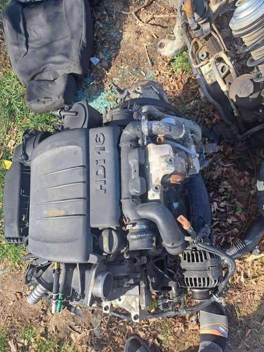 Motor complet funcțional