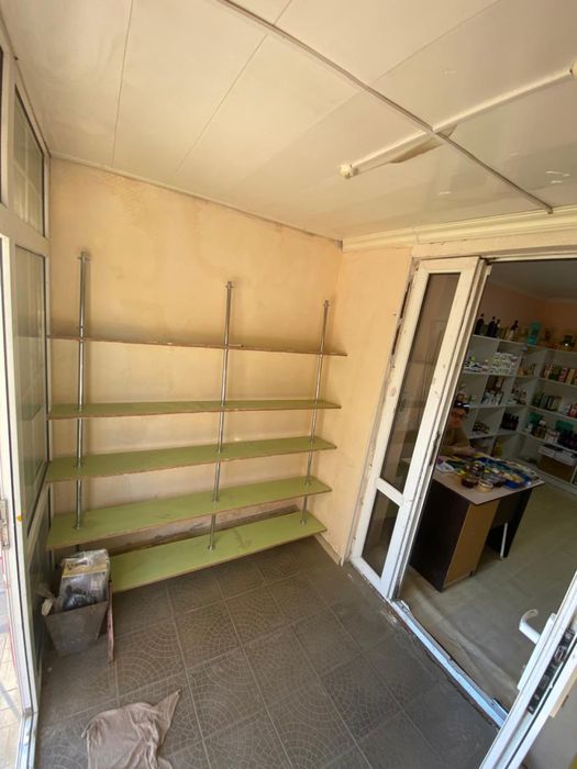 Сдам в аренду место в магазине на проходе