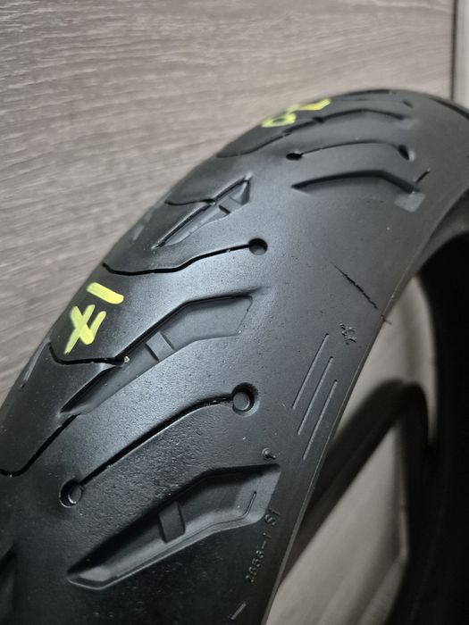 Anvelopa moto 110 70 17 Michelin road 6 dot 2324