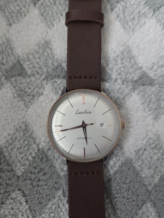 Ceas Luobin, automatic
