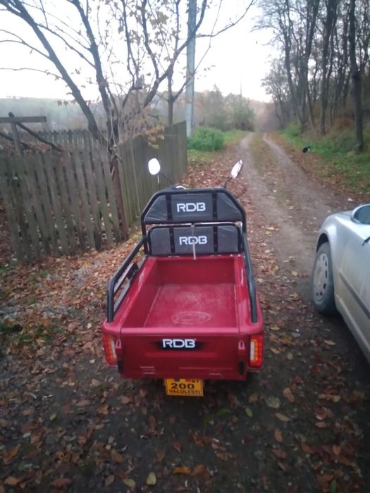 Tricicleta electrica foarte puțin folosită în stare ff buna doar două