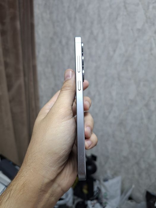 Galaxy S25 plus  256 GB  SnapDragon
