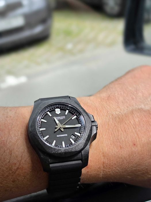 Victorinox I.N.O.X. Carbon Mechanical с подарък Victorinox Onyx Black Limited Edition.