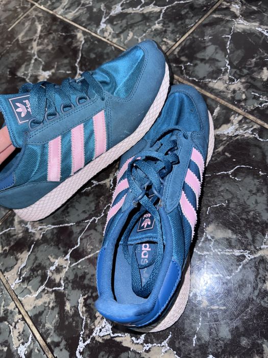 Adidasi Adidas in stare foarte buna