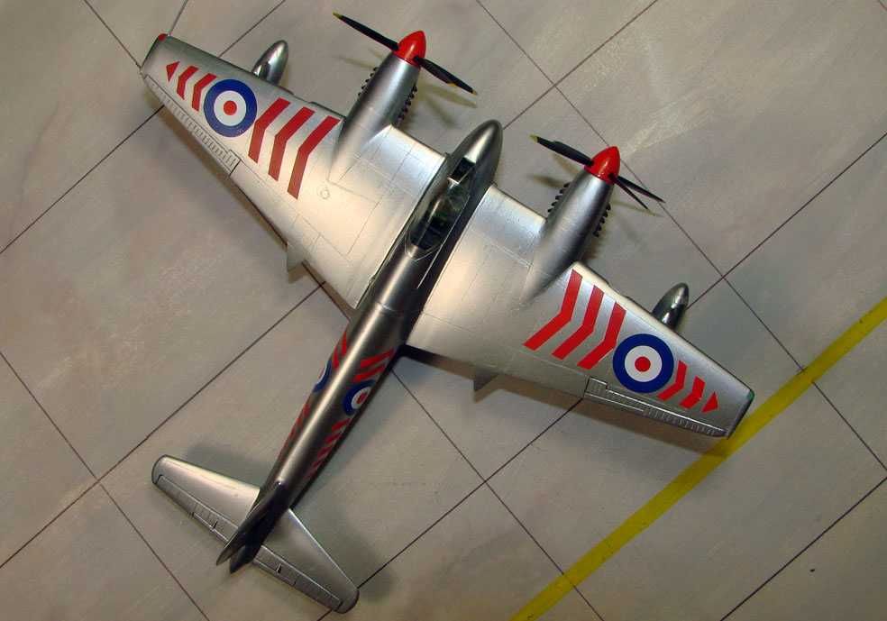 модель самолёта истребитель Хонет 1/72 NOVO Англия СССР!