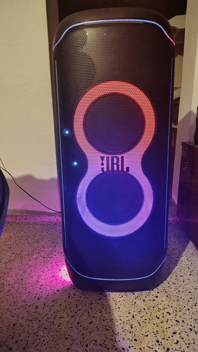 Продавам JBL Partybox Umtimate