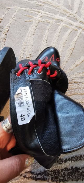 Дамски боти в естествена кожа. номер 40