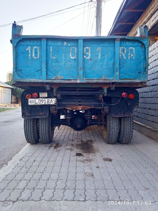 Зил самосвал сотилади