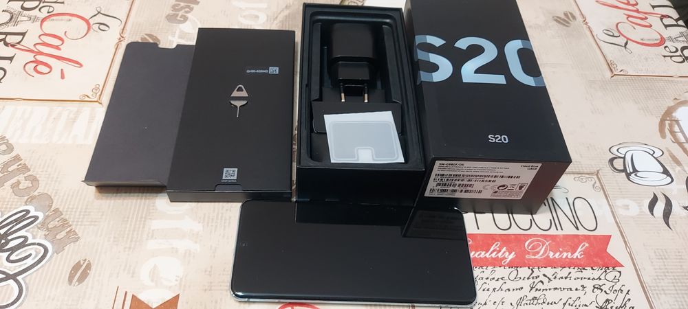 Топ цена-Като нов Телефон Samsung Galaxy S20 8GB/128GB+подарък  колонка блутут
